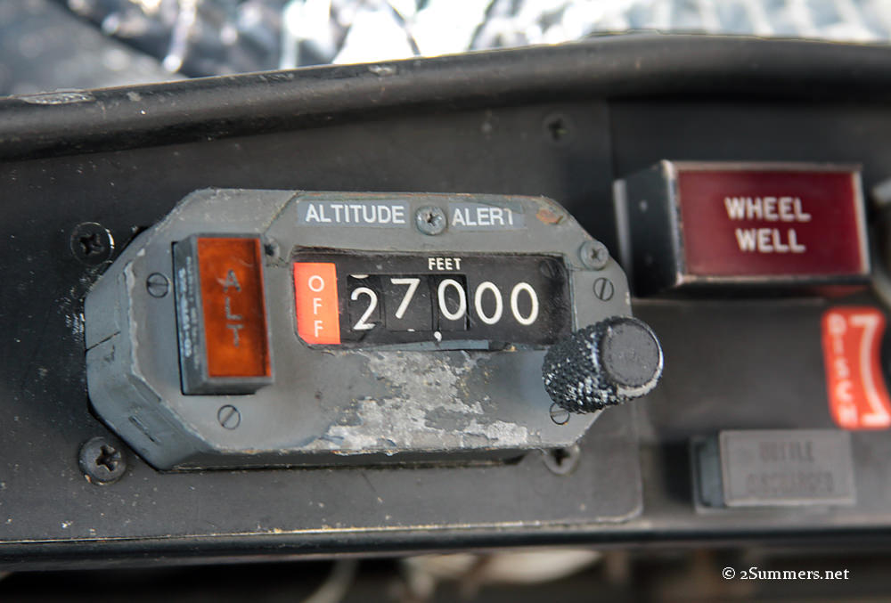 11 altitude alert sm