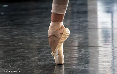Ballet shoe on pointe