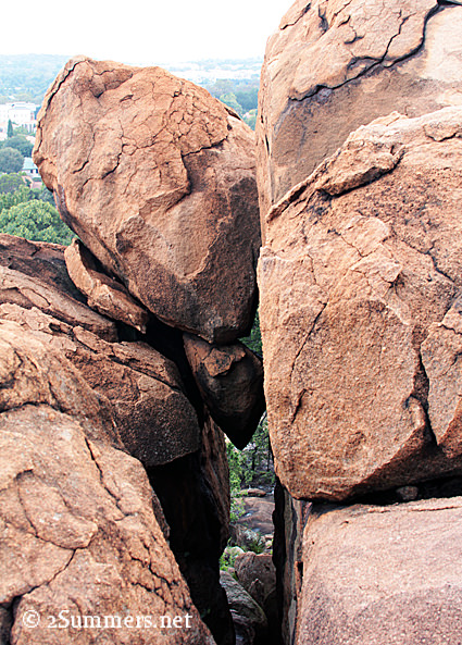 Lonehill rock crevasse
