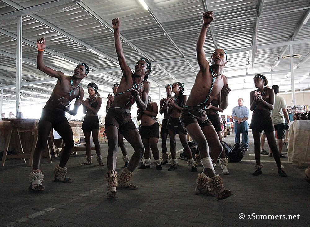 Rosebank - Finder Keeper Market dancers1