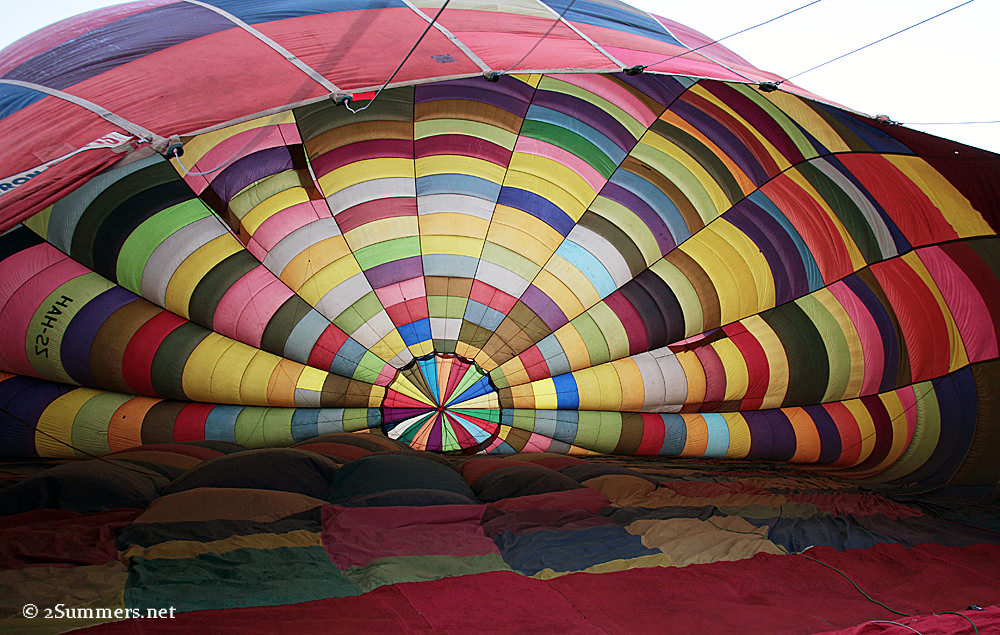 Inflating balloon later