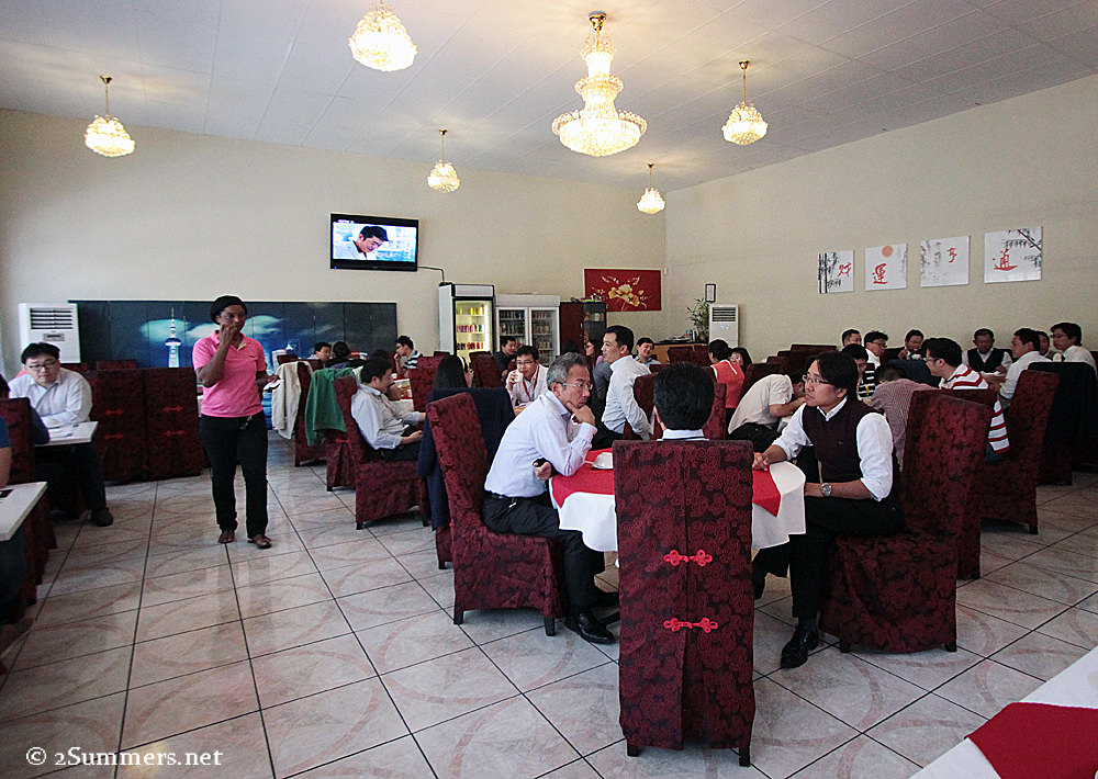 Night Shanghai inside