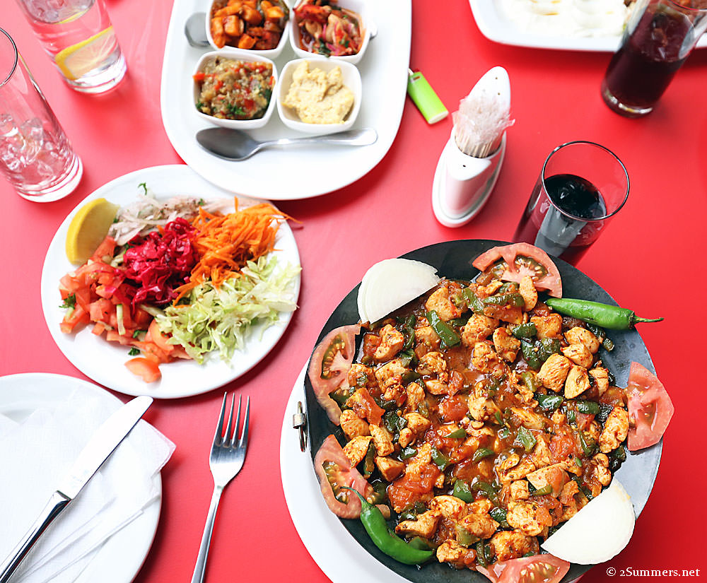 Turkish-dinner-table