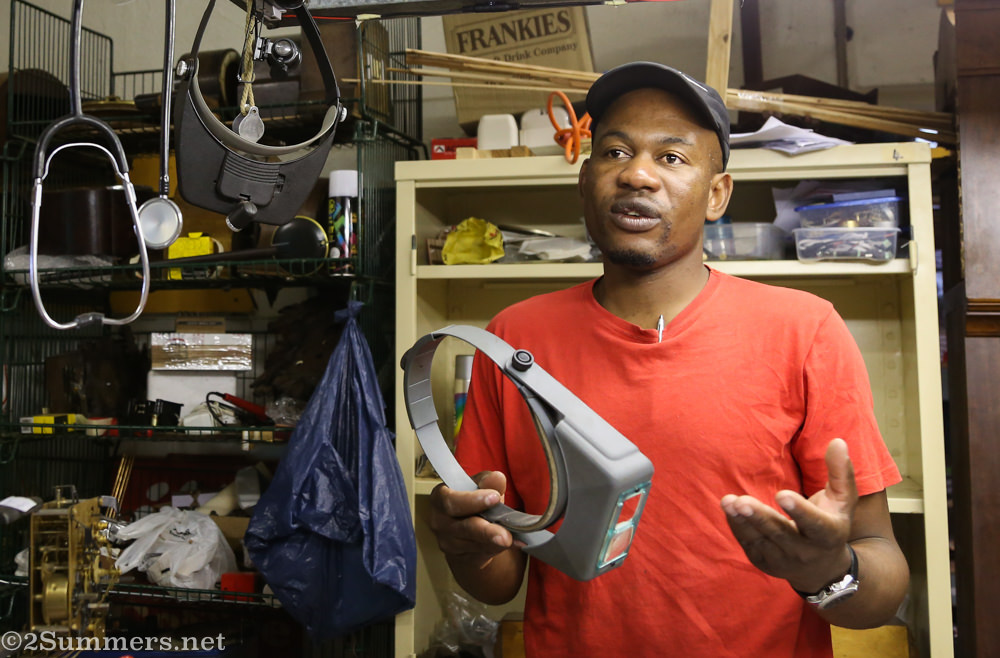 Clock repair Mackntosh