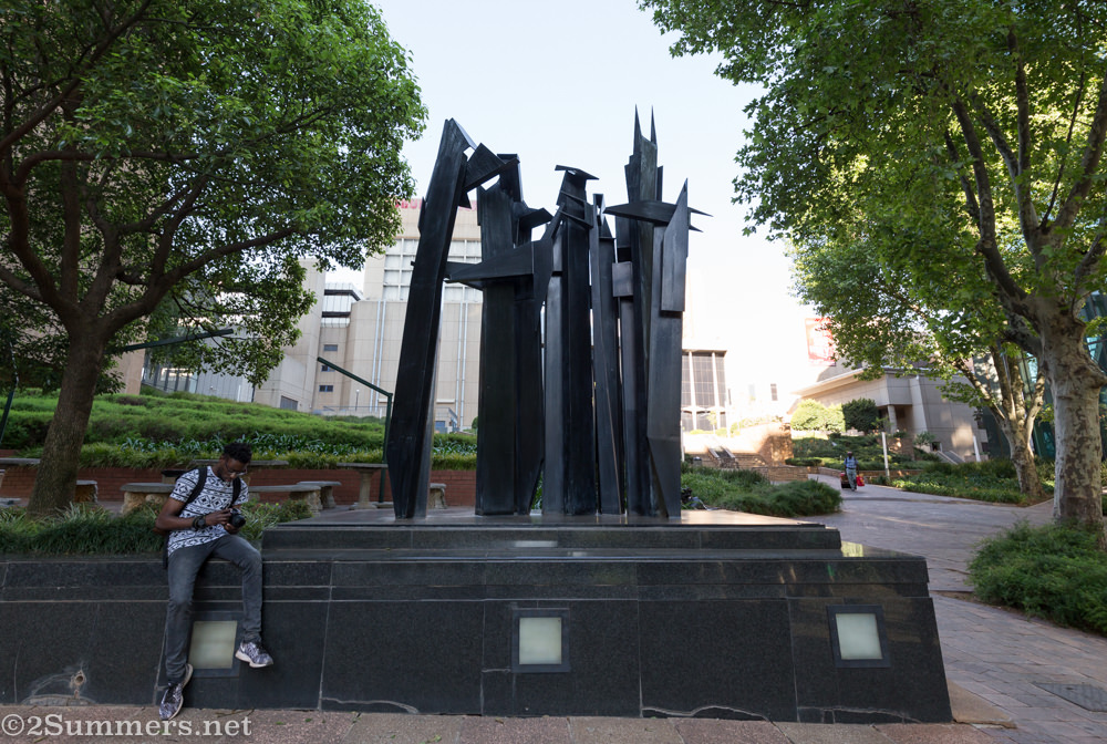 Edoardo Villa sculpture