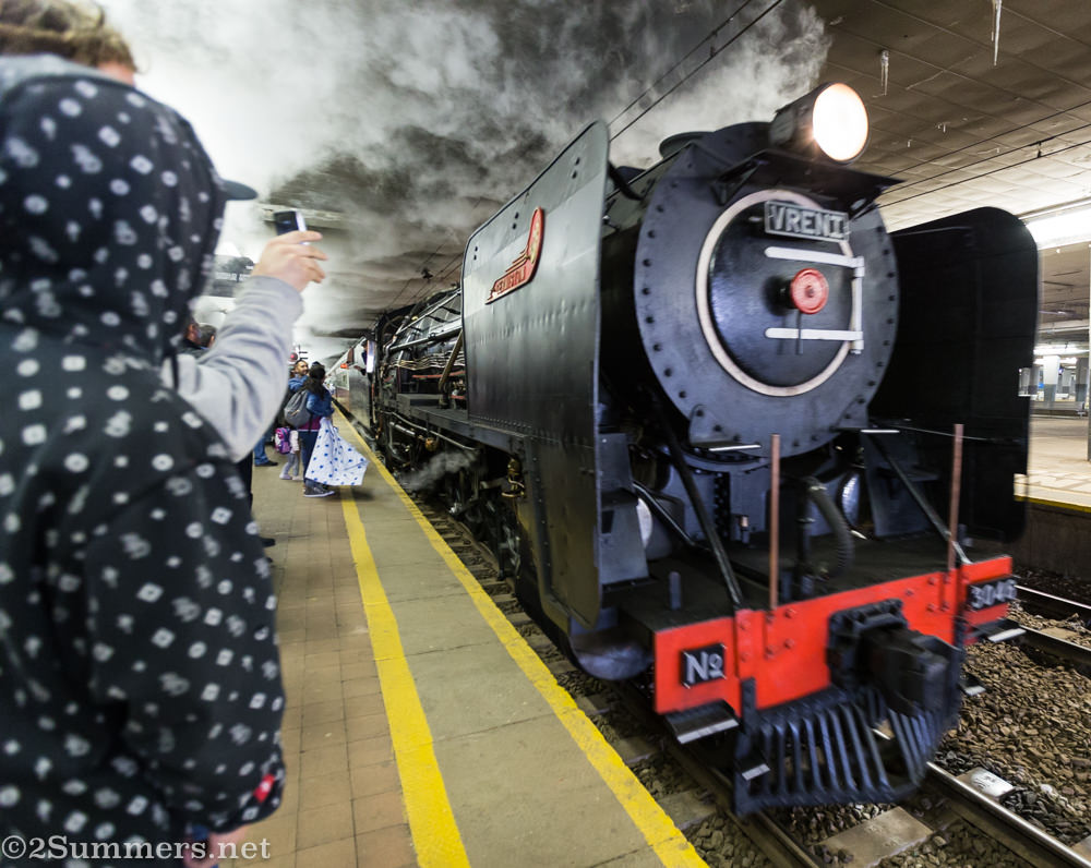 Vreni arrives at Platform 14