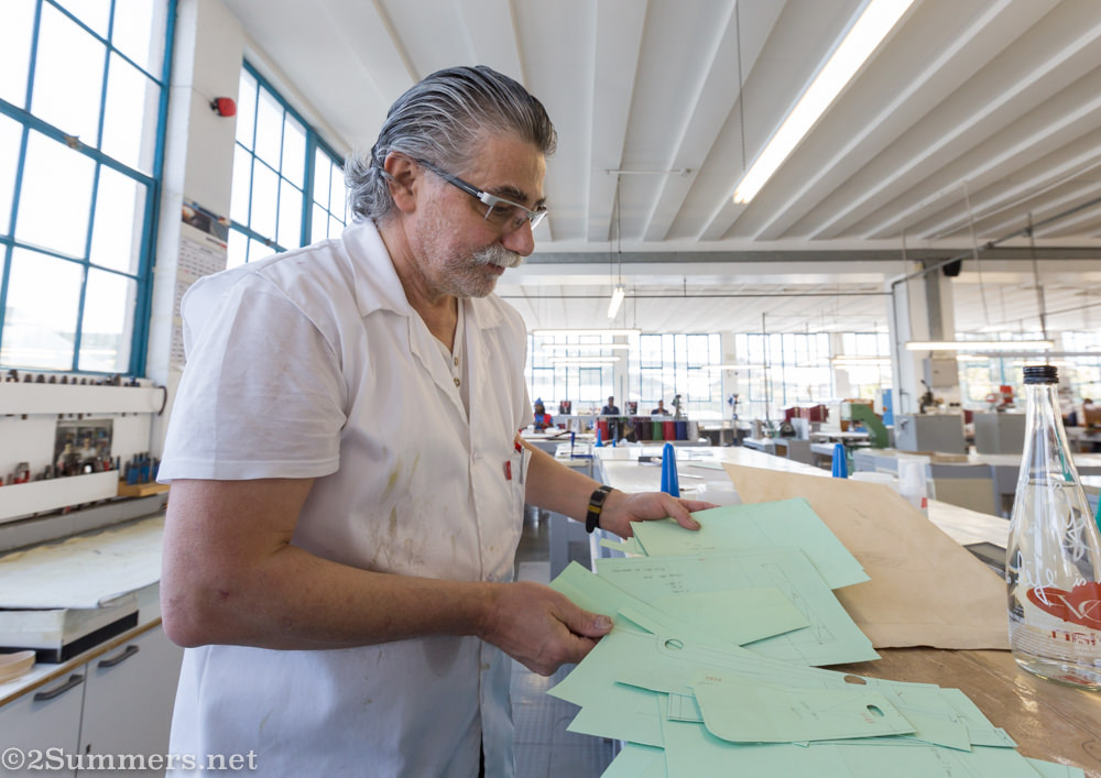 Hanspeter in the Via La Moda workshop