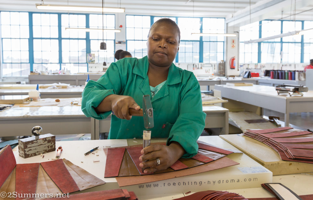 Hammering leather at Via La Moda
