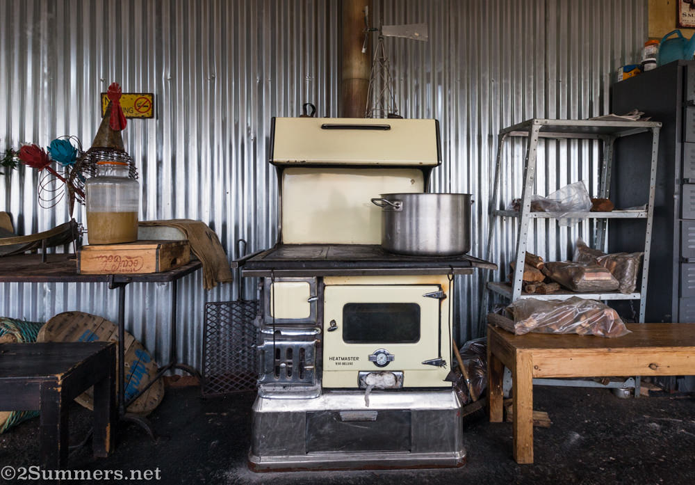 Stove at Bergbron Plaaskombuis