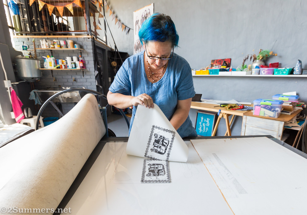Fiver making linoprint