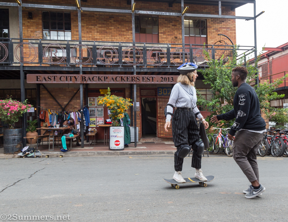 Marie-Lais skateboarding