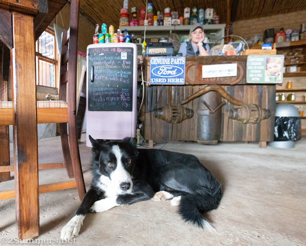 Inside the Oppi-Vlak Padstal