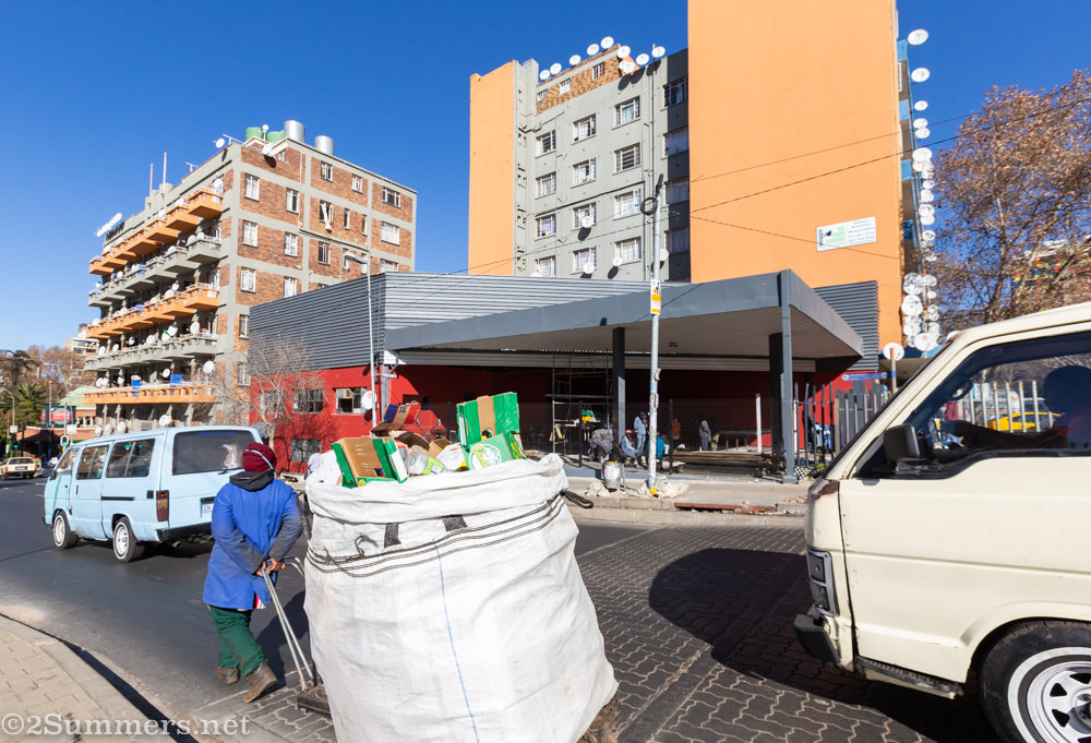 Traffic passing the Hillbrow Boxing Club