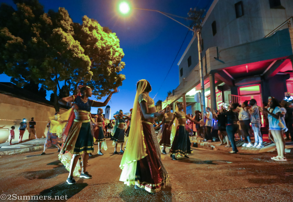 Dancers outside Breezeblock