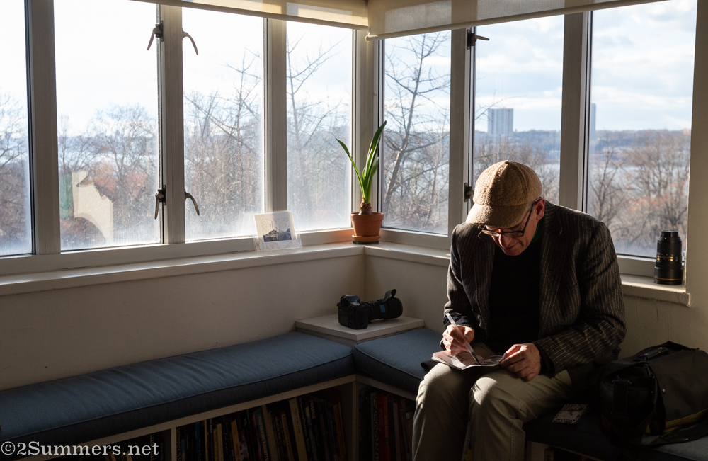 Thorsten sketching in New York