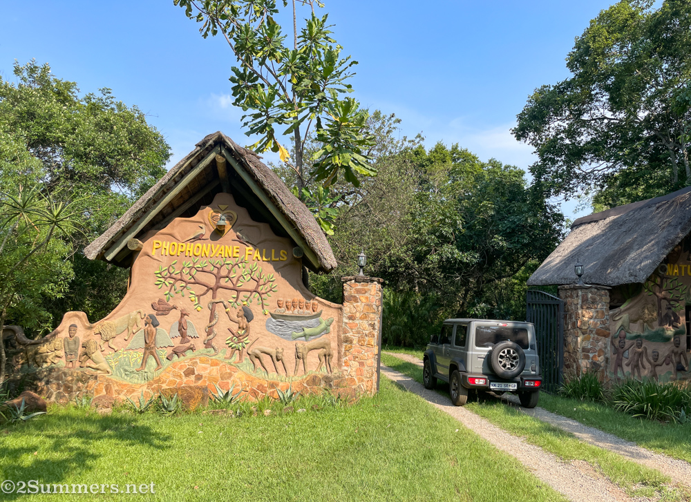 Greylene arriving at Phophonyane.