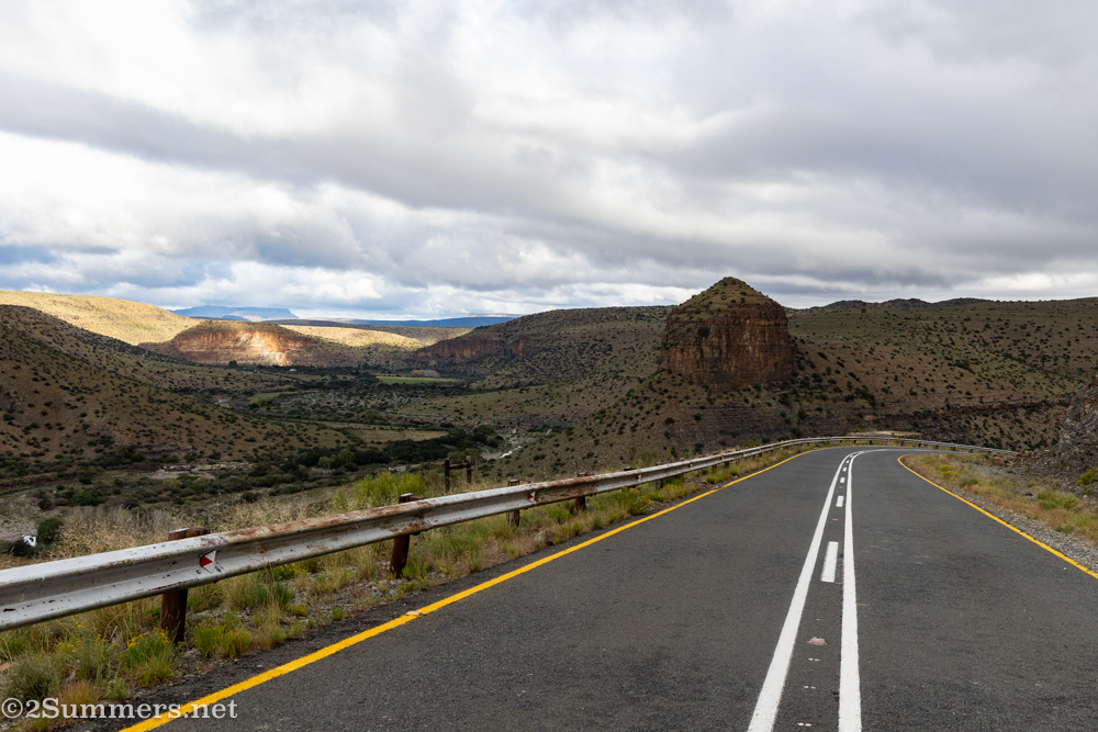Mountains kilometer or two outside of Nieu-Bethesda.